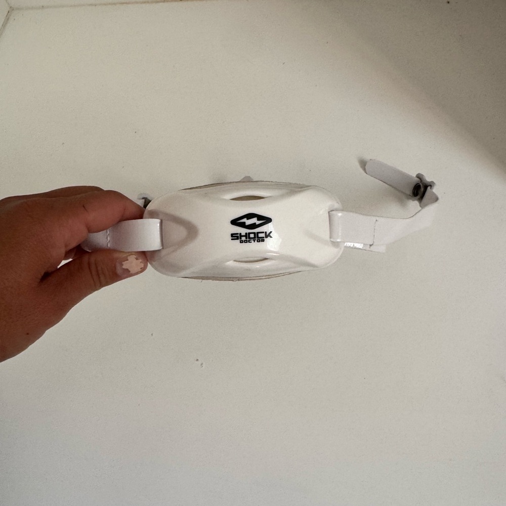 Shock Doctor White Youth Chinstrap